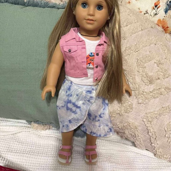 American Girl Elizabeth - Picture 1 of 1